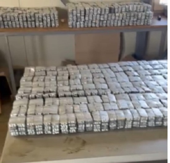 UZ PAPIR I PSIHOAKTIVNI LEKOVI Velika zaplena bensedina na graničnom prelazu Šid