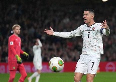 HOĆE LI MU CRVENI KARTON DOĆI GLAVE? Portugalci se obratili FIFA zbog Ronalda