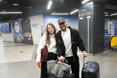 ANASTASIJU I NEMANJU NAJLEPŠI DAN SAČEKAO JE U SRBIJI Majka fudbalera poslala je čestitku iz Sevilje, vreme je za slavlje!