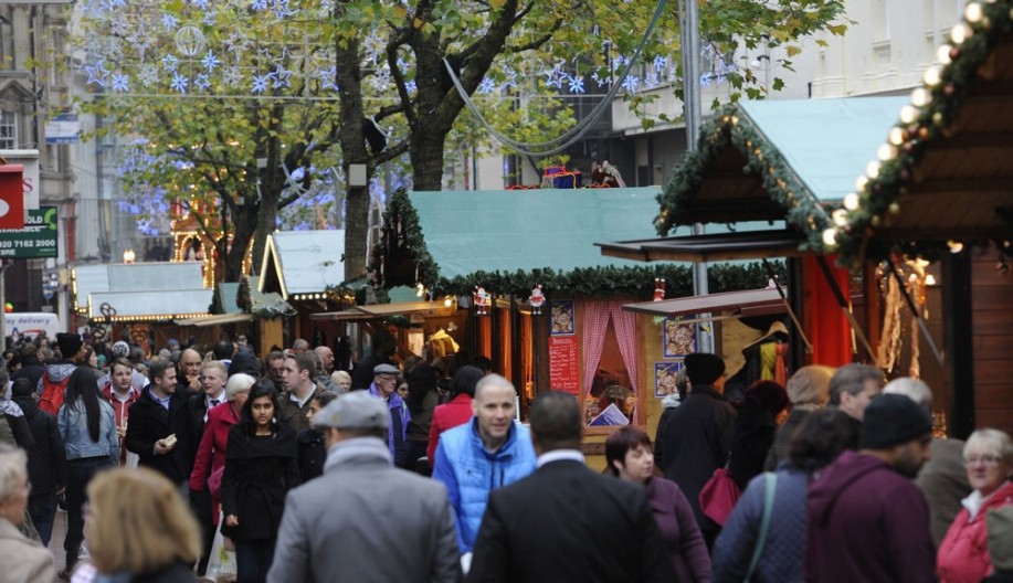 BOŽIĆ POD BARIKADAMA: Nema vašara, nema radosti, samo strah od napada