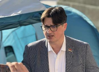 UGLJEŠA MRDIĆ NAJAVLJUJE: Izmene zakona i moguće razrešenje Dolovac