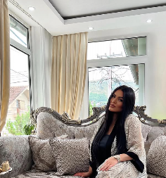 ĆERKA NAŠE PEVAČICE ZAVELA ARAPSKOG BOGATAŠA Majka u emisiji uživo presekla: "Nećeš ići tamo"