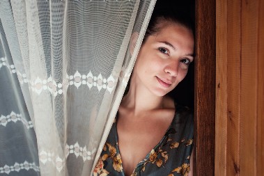 MARKO DOVEO KUĆI DUPLO MLAĐU ALBANKU Kada je saznala da je slagao za godine, odmah je pozvala majku, a onda je usledio šok