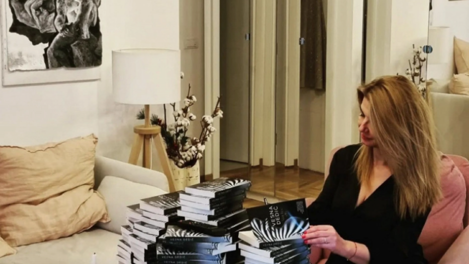 VODITELJKA NAKON 25 GODINA OTKRILA KO JE OTAC NJENOG DETETA! Konačno priznala sve javno, iznenadićete se čime se bavi!