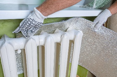 Pitao je 100 stručnjaka kako uštedeti na grejanju – svi su dali jedan ključan odgovor