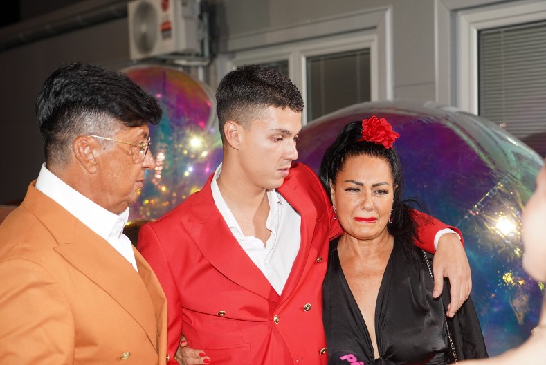 "ODLUČILI SMO DA SE RAZIĐEMO" Zlata Petrović se oglasila usred skandala sa Pejom, o prevari je rekla samo jedno