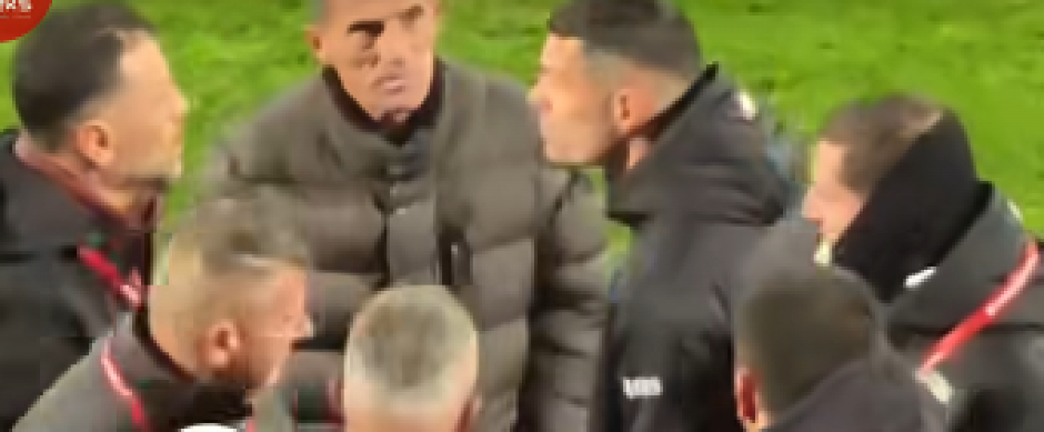 POJAVIO SE SNIMAK Vođa navijača lažne države napao "svog" Džaku, pucalo je (VIDEO)