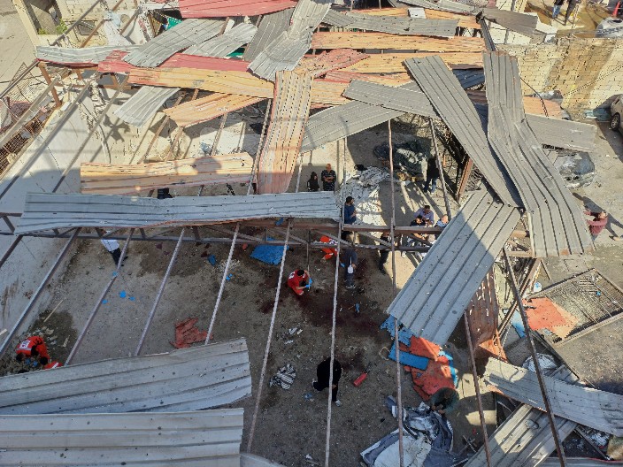 POGOĐEN I ŠKOLSKI AUTOBUS! Žestok napad Izraela na Liban, bolničari pretražuju ostatke!