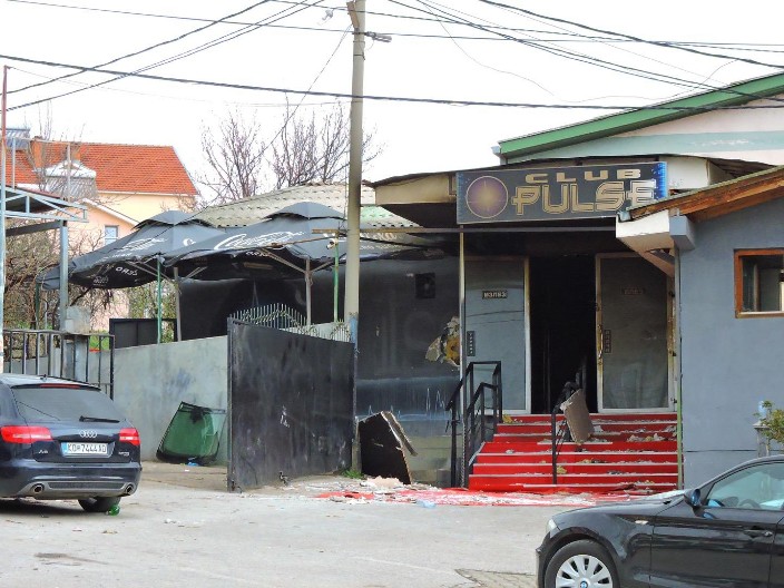 "TE NOĆI JE IZGORELA BUDUĆNOST LEPIH MLADIH LJUDI" Roditelji dece stradale u diskoteci "Puls" U SUZAMA nakon izlaganja tužioca