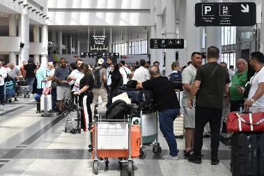 OTKAZANO PREKO 500.000 LETOVA Kina savetovala svojim građanima da ne putuju