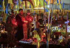 1.000 TELA STIGLO U UKRAJINU Spremaju se za masovnu sahranu