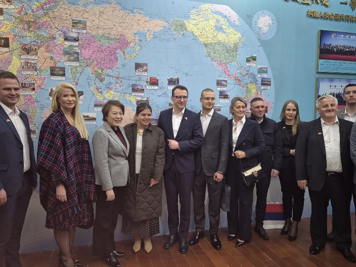 SAMO PONOSAN I SLOBODARSKI NAROD MOŽE DA ČUVA SVOJU POLITIKU I ODNOSE SA PRIJATELJIMA Petković: Dok je Vučić na čelu Srbije, naše čelično prijateljstvo sa Kinom niko neće moći da prekine