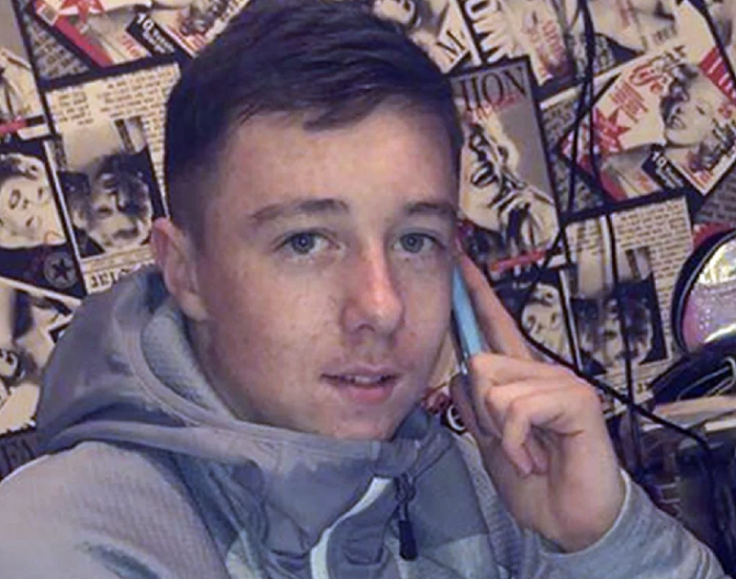 "OSTAVI PARE ZA TAKSI" Momak (17) brutalno ubijen, poslednja poruka koju je poslao majci će vas rasplakati