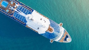 TUČA NA LUKSUZNOM KRUZERU Jedan putnik povređen, napadač odmah odstranjen sa broda