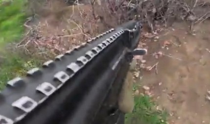 SNIMAK PUCNJAVE IZ PRVOG LICA "Bilo nas je dvojica, njih četvorica, ujutru smo počeli da ih isterujemo dimom..." (VIDEO)