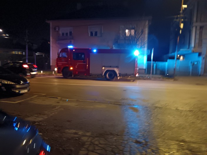 PRITVOR ZA PIROMANE Oni se terete da  su zapalili napuštenu kuću u Nišu