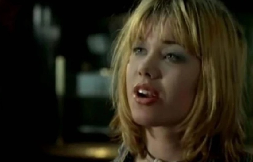 NA VRHUNCU SLAVE OTIŠLA IZ SRBIJE! Zvezdu filma "Nataša" svi su obožavali, nestala je odjednom, danas radi dva posla, a evo kako izgleda (FOTO)