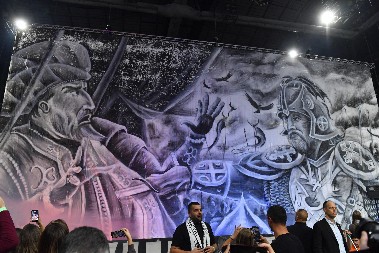 VRUĆ DOČEK ZA TURKE Navijači Partizana zablistali - Miloš Obilić ubija Murata