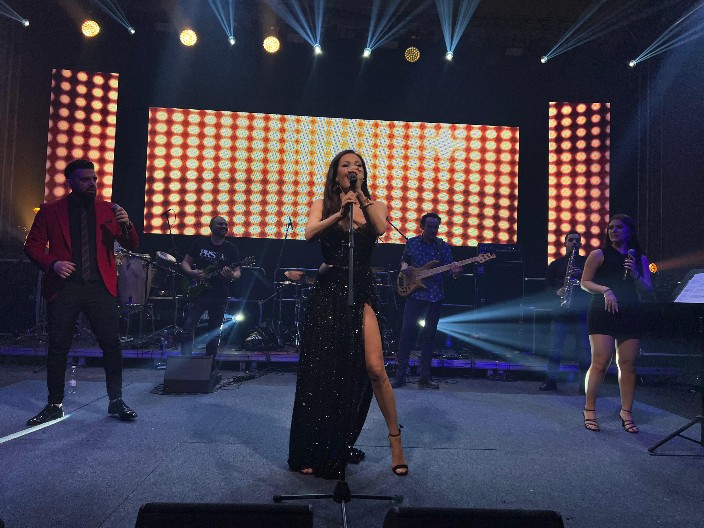 IZNENADA PREKINUT KONCERT CECE RAŽNATOVIĆ Publika u šoku, evo šta je razlog!