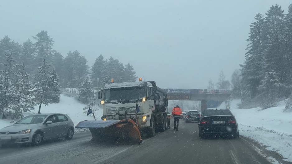 JUTRO U MINUSU, NAJVIŠA DNEVNA TEMPERATURA 7 STEPENI Danas širom Srbije kiša, susnežica i sneg, RHMZ najavio kad prestaju padavine