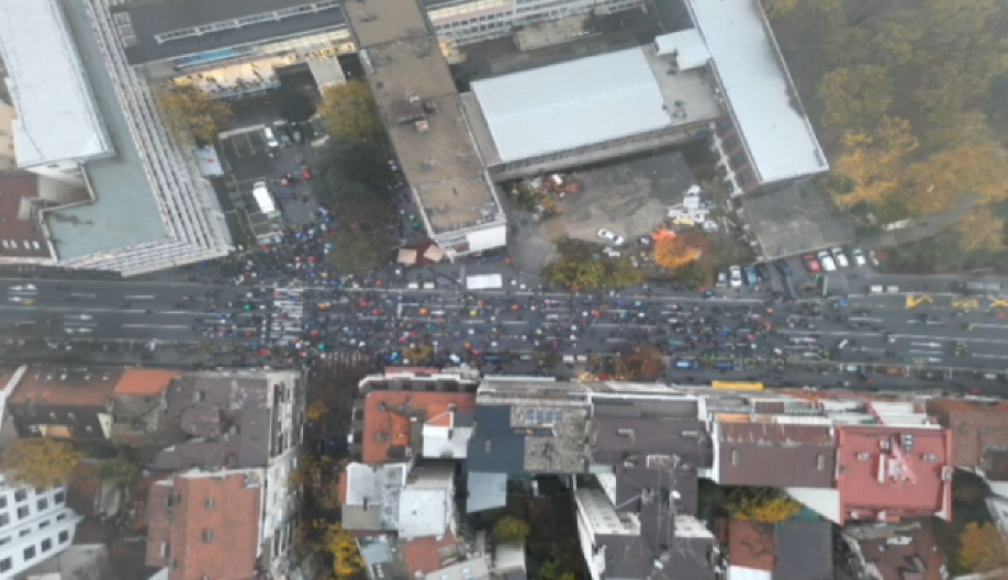 RASPAD, RASPAD Blokadera zgubidana ispred RTS nema dovoljno ni da zatvore ulicu