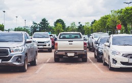 TRUDNOJ ŽENI PUCAO U GLAVU Horor na parkingu