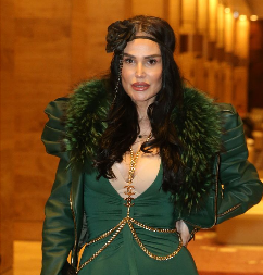 OPLELA PO KOLEGINICI NIKAD JAČE! Indi Aradinović smatra da je ova pevačica providna, isfolirana i ozbiljan fejk (FOTO)