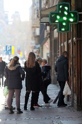 U SRBIJI REDOVI ISPRED APOTEKA Svi se žale na iste simptome, farmaceut Cvijetinović objašnjava o čemu se radi