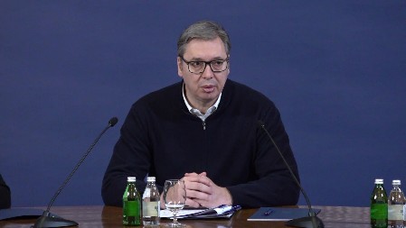 ''U VELIKOM SMO PROBLEMU AKO NE DOBIJEMO LICENCU'' Vučić: Naš ključni prioritet je očuvanje interesa Republike Srbije