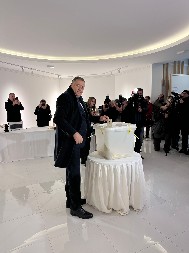 NAJZANIMLJIVIJI MOMENTI KOJI SU OBELEŽILI ''NAJDOSADNIJE'' IZBORE IKADA (FOTO)