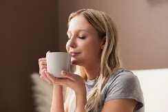 ODLIČNA ZAMENA ZA KAFU Ovaj čaj olakšava varenje i hidrira, a utiče i na krvni pritisak