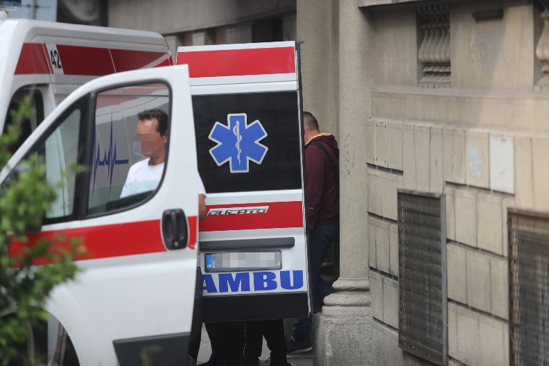 UDES U ZEMUNU Dve osobe zadobile su povrede u sudaru