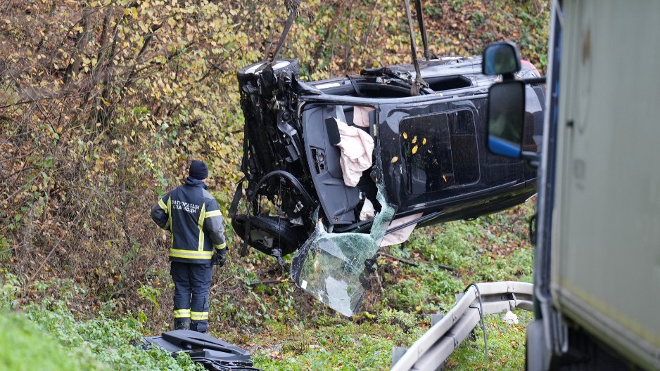 OGLASILO SE TUŽILAŠTVO U ČAČKU ZBOG POGIBIJE ANE I ALEKSANDRA Telo telohranitelja bilo za volanom, automobil uleteo u ambis