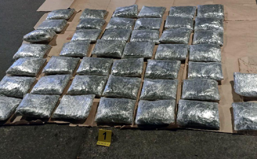 UHAPŠEN DRŽAVLJANIN HRVATSKE POREKLOM SA KiM Vršio transport droge, SVE OVO MU JE ZAPLENJENO