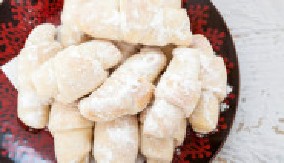 BUNAR KIFLICE SE TOPE U USTIMA Polovina se pojede dok je još u plehu