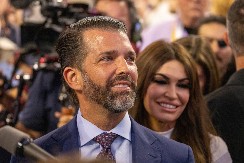 ONI SU KRIVI ZA KATASTROFU Bizarna izjava Trampovog sina dok gore domovi u Los Anđelesu