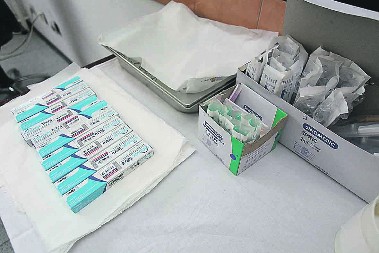 OGLASIO SE BATUT, PIK VIRUSA TEK SLEDI  Zaraza zvanično potvrđena u više od pola Srbije!