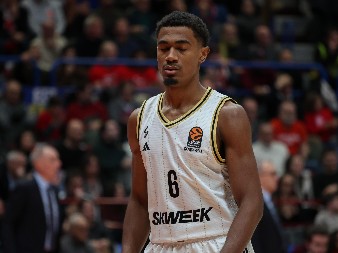 FRANCUZI IZNENADILI Asvel srušio Efes u Istanbulu