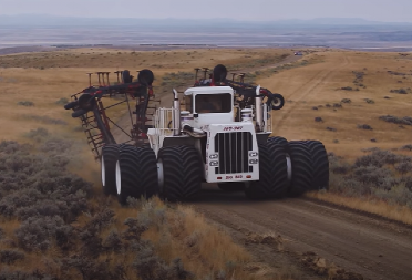 VELIKA POTRAŽNJA ZA GRDOSIJOM Počela proizbodnja Big Bud traktora – veličina XXL! (VIDEO)