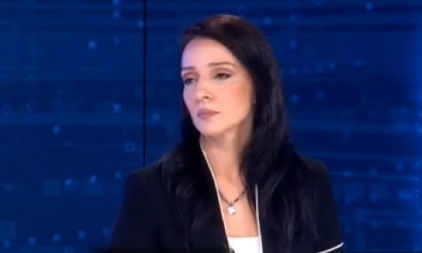 LICEMERJE MARINIKE TEPIĆ: Svesno gurnula devojku sa psihičkim problemima u totalno ludilo, a sada krivi medije (FOTO)