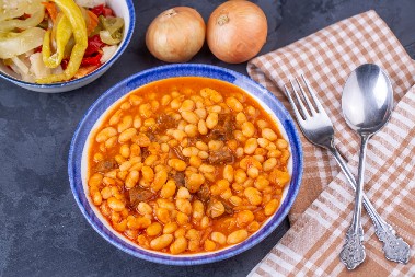 KUVAR OTKRIO KAKO SKUVATI PASULJ ZA 45 MINUTA! U restoranu sipaju 1 šoljicu ove tečnosti i zrna brzo omekšaju