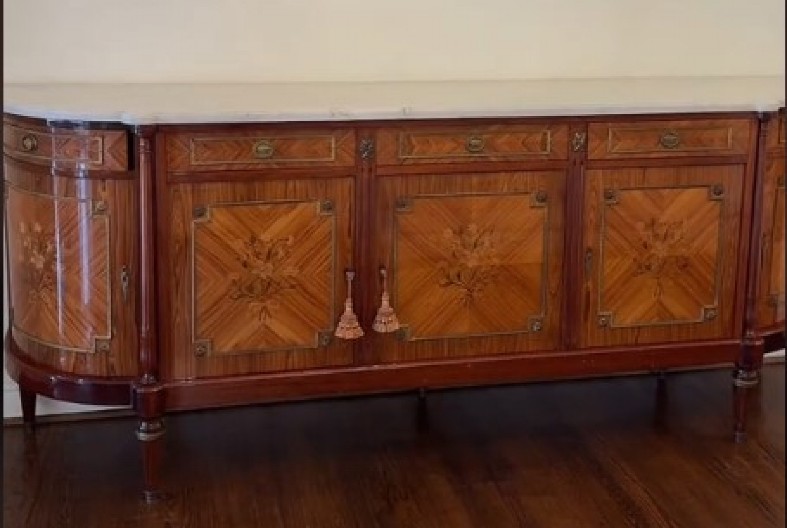 MILIONI JOJ LEŽALI U RUKAMA Kupila polovnu komodu preko interneta, kad je otvorila fioku usledio je šok