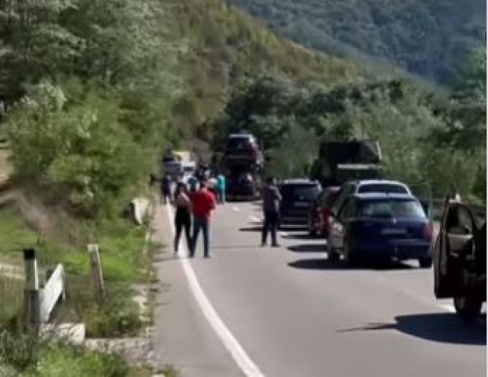 PODIGNUTA OPTUŽNICA PROTIV VOZAČA VOJNOG VOZILA  S borbenim vozilom prešao preko "forda" u kome su nastradali petoro