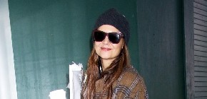 JAKNA U KOJOJ VAM NEĆE BITI PREVRUĆE U ovom modelu se nećete osećati kao polarni medved, lagana je, ali greje i po ciči zimi