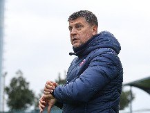 U PRVOM POLUVREMENU SMO BILI SPORI I TROMI Vladan Milojević (ne)zadovoljan posle ubedljive pobede Zvezde