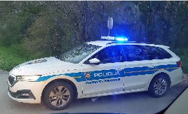 UČENIK DONEO KUHINJSKI NOŽ U OSNOVNU ŠKOLU, POLICIJA ODMAH REAGOVALA Incident zabrinuo ceo Split