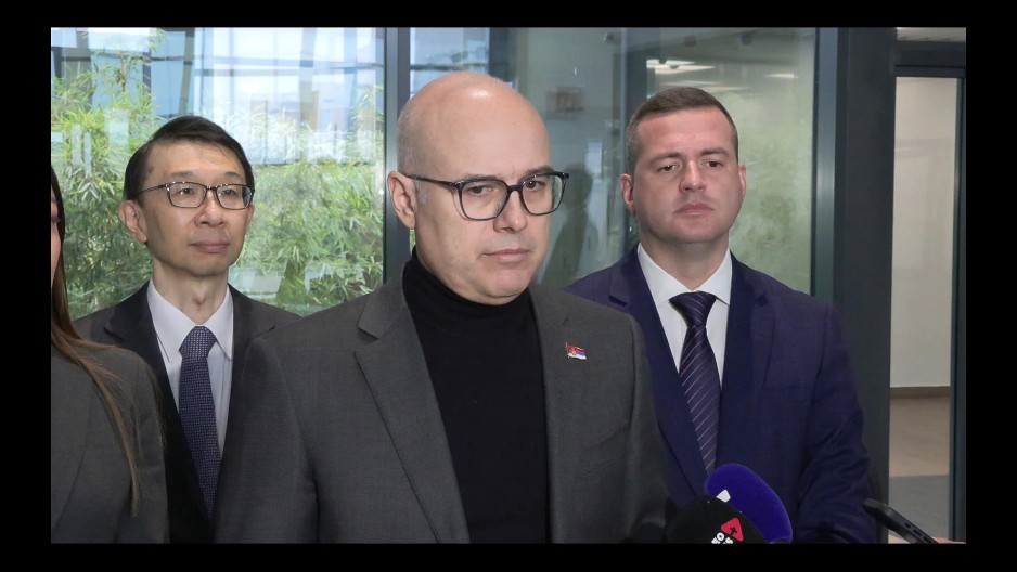 VUČEVIĆ U INĐIJI: Moja poruka profesorima je da ne nasedaju na provokacije i spinove opozicije (VIDEO)