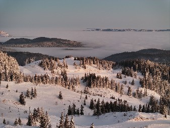 NA JAHORINI ZA 50 DANA ZIMSKE SEZONE SKIJALO GOTOVO 150.000 SKIJAŠA Zimska sezona na Jahorini donosi rekorde i odlično skijanje