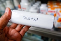 MALI SIMBOL NA AMBALAŽI KOZMETIKE MOŽE SPASITI VAŠU KOŽU  Niko ni ne obraća pažnju na njega, a od velikog je značaja