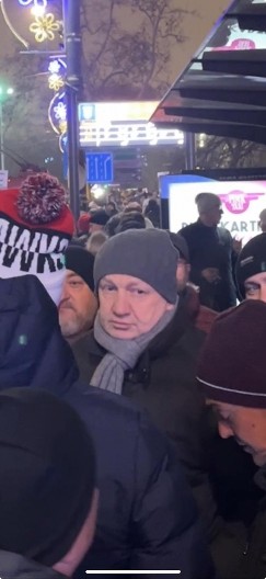 DRAGAN ĐILAS NA "STUDENTSKOM" PROTESTU Vođa opozicije ispred RTS-a, fakultet završio pre više od 30 godina